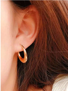 Handmadebynepal 18k real gold hoop earrings bueutiful gift for her or him.  Handmadebynepal   