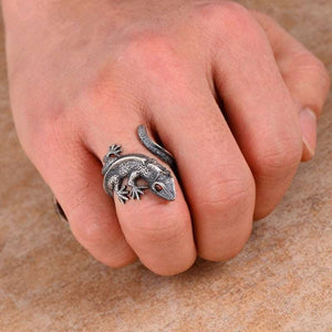 handmadebynepal 925 Sterling Silver Male Finger Ring Gray Lizard Red Crystal Stone Animal Unique Rock Punk Jewelry Ring for Men Women  Handmadebynepal   
