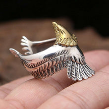 Charger l&#39;image dans la galerie, New S925 pure silver jewelry Thai silver domineering golden eagle head personalized flying eagle ring solid 925 silver man ring  Handmadebynepal   
