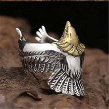 Indlæs billede til gallerivisning handmadebynepal 925 Silver Men Unique Big Rings Golden Eagle Head Vivid Open Ring for Men Rock Punk Animal Jewelry  Handmadebynepal   