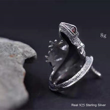 Indlæs billede til gallerivisning handmadebynepal 925 Sterling Silver Male Finger Ring Gray Lizard Red Crystal Stone Animal Unique Rock Punk Jewelry Ring for Men Women  Handmadebynepal   