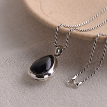 Afbeelding in Gallery-weergave laden, Genuine Silver 925 Jewelry for Women Inlaid with Black Agate Water Drop Fashion Pendant Thai Silver Jewelry  Handmadebynepal Pendant and chain  