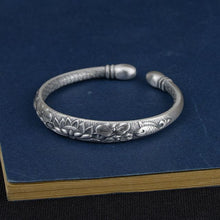Charger l&#39;image dans la galerie, Handmadebynepal Tibetan Six Words Mantra Vintage Silver Bangles for Women Openable Fish Lotus Buddhist Jewelry Pure Silver S990 Retro Bracelet.  Handmadebynepal Bangles  