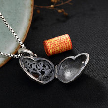 Cargar imagen en el visor de la galería, handmadebynepal Vintage Silver 925 Sterling Heart Shaped Lockets Pendant Aromatherapy Antique Flower Natural Onyx Fine Jewelry  Handmadebynepal   